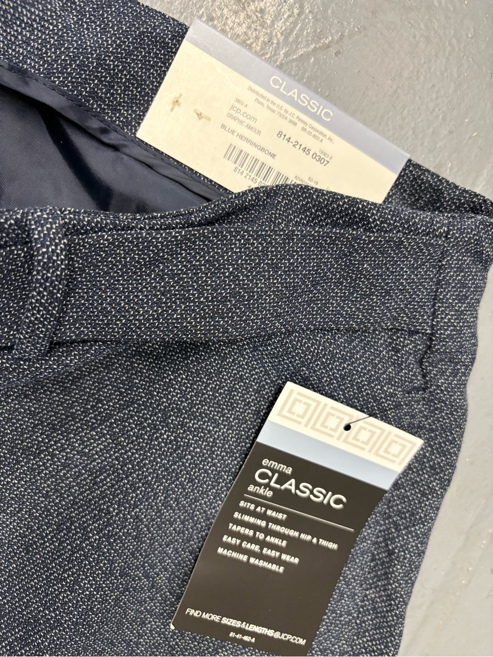 Liz Claiborne Navy Textured Flat-Front Men’s Shorts